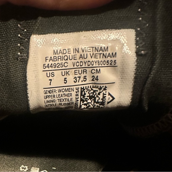 Converse Sneakers - size 7 - Gold/black/white - Picture 5 of 5